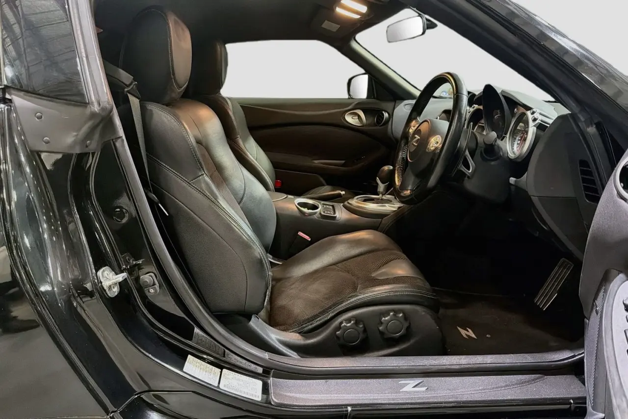 2012 Nissan 370Z Gallery Image 13