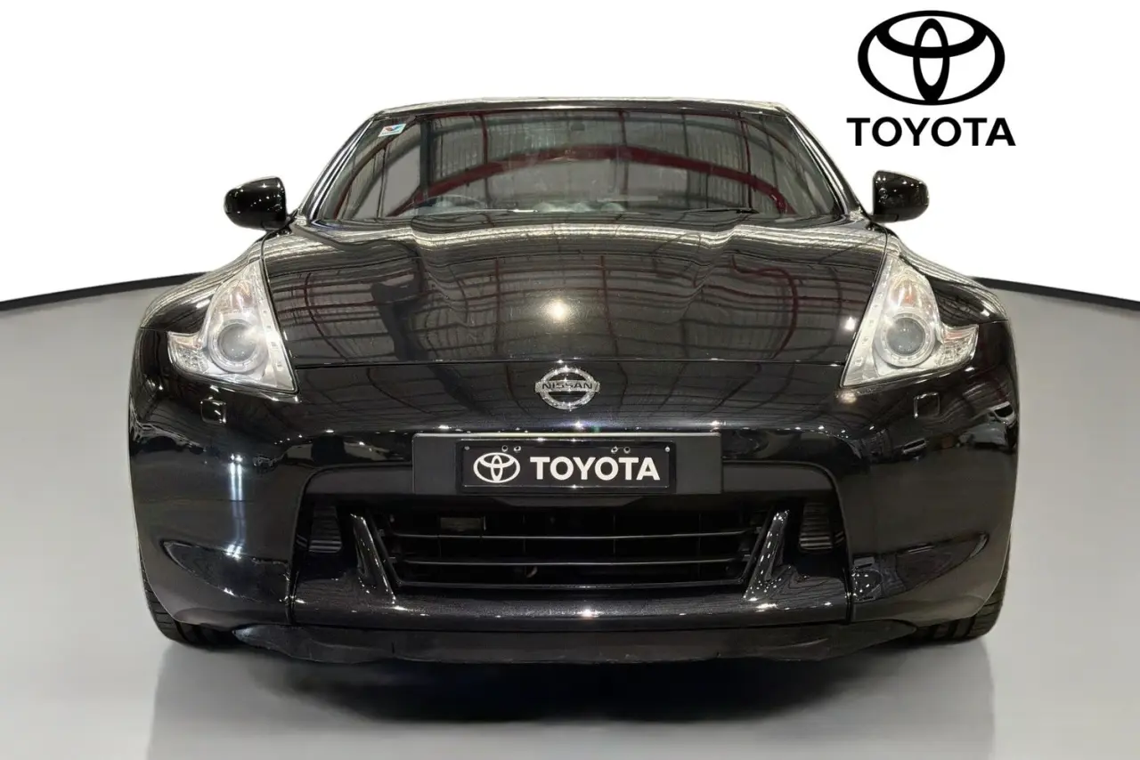 2012 Nissan 370Z Gallery Image 2