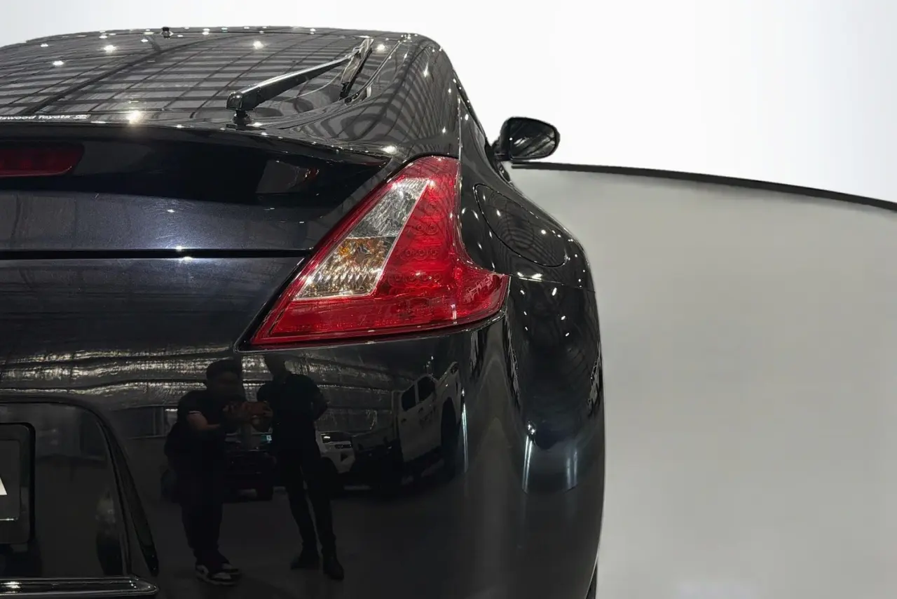2012 Nissan 370Z Gallery Image 9