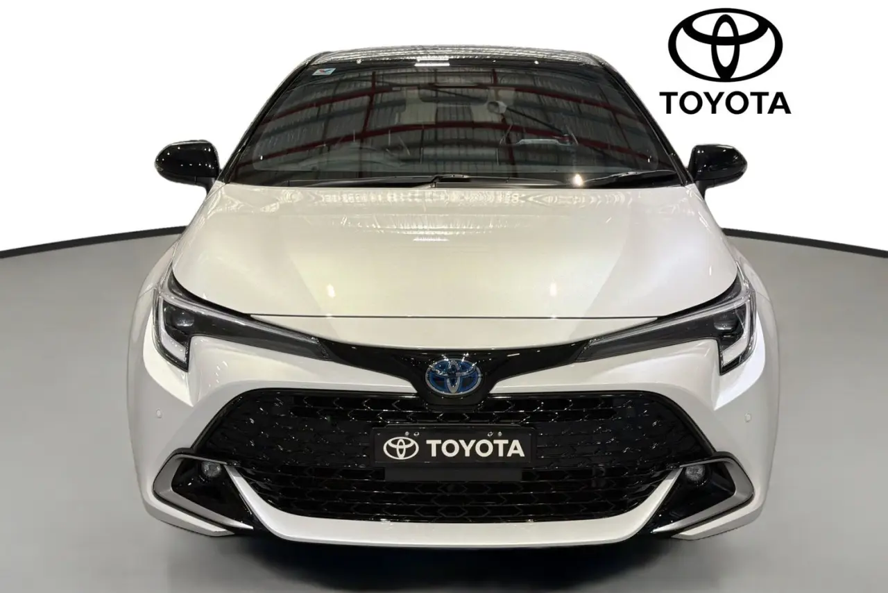 2023 Toyota Corolla Gallery Image 2