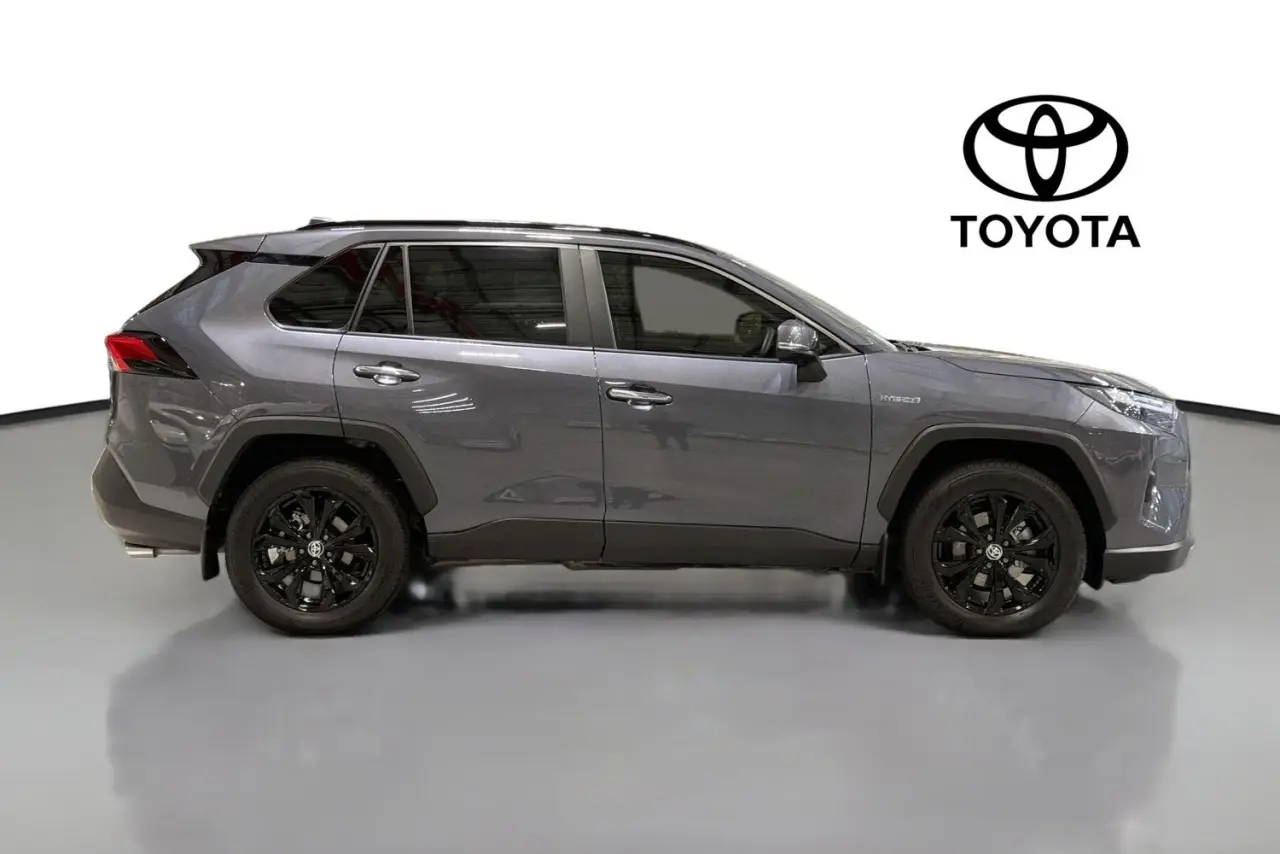 2024 Toyota RAV4 Gallery Image 11