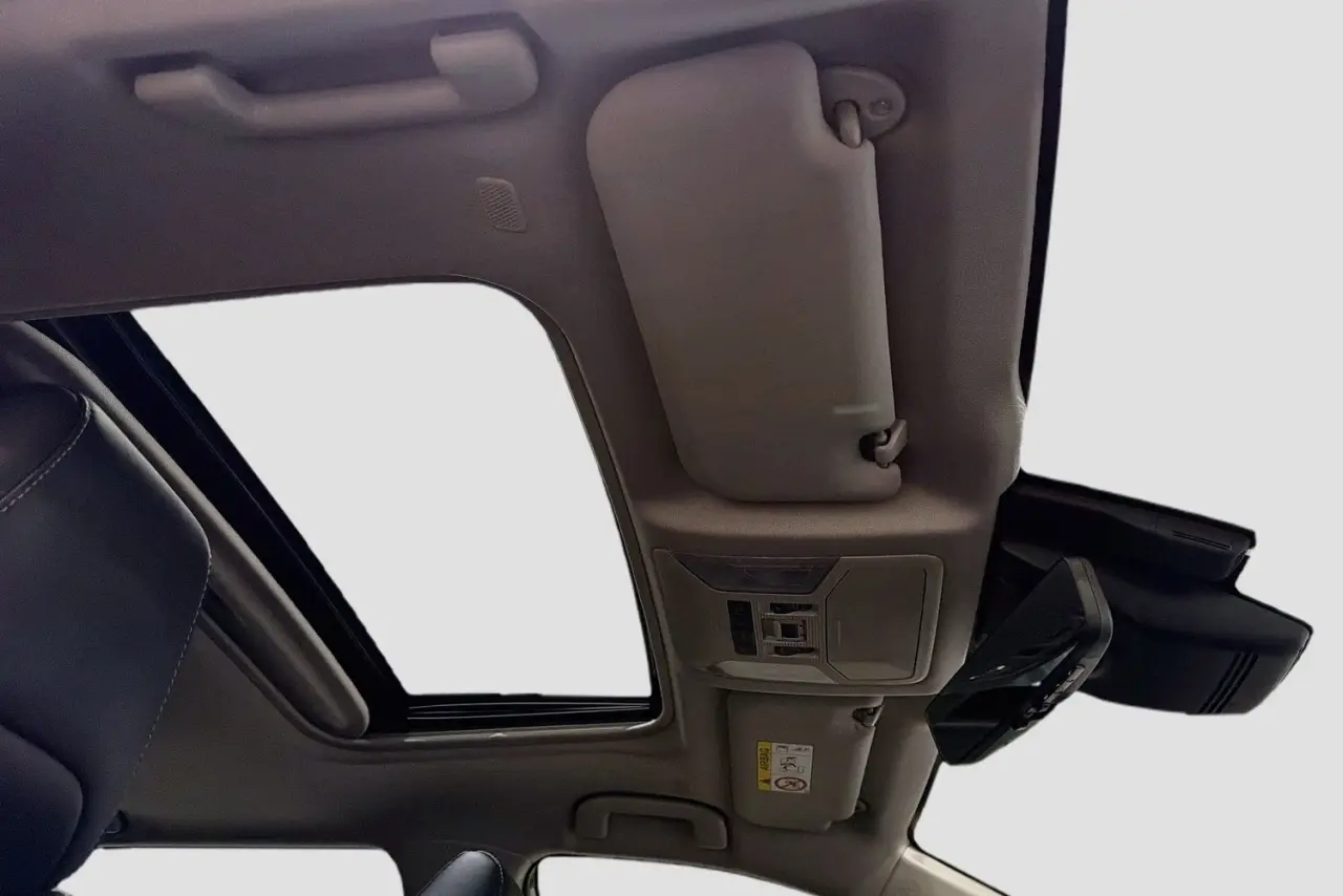 2024 Toyota RAV4 Gallery Image 12