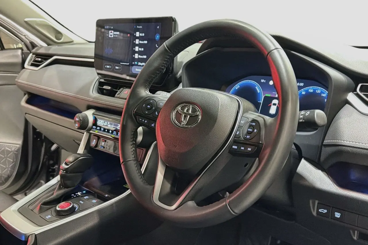 2024 Toyota RAV4 Gallery Image 14