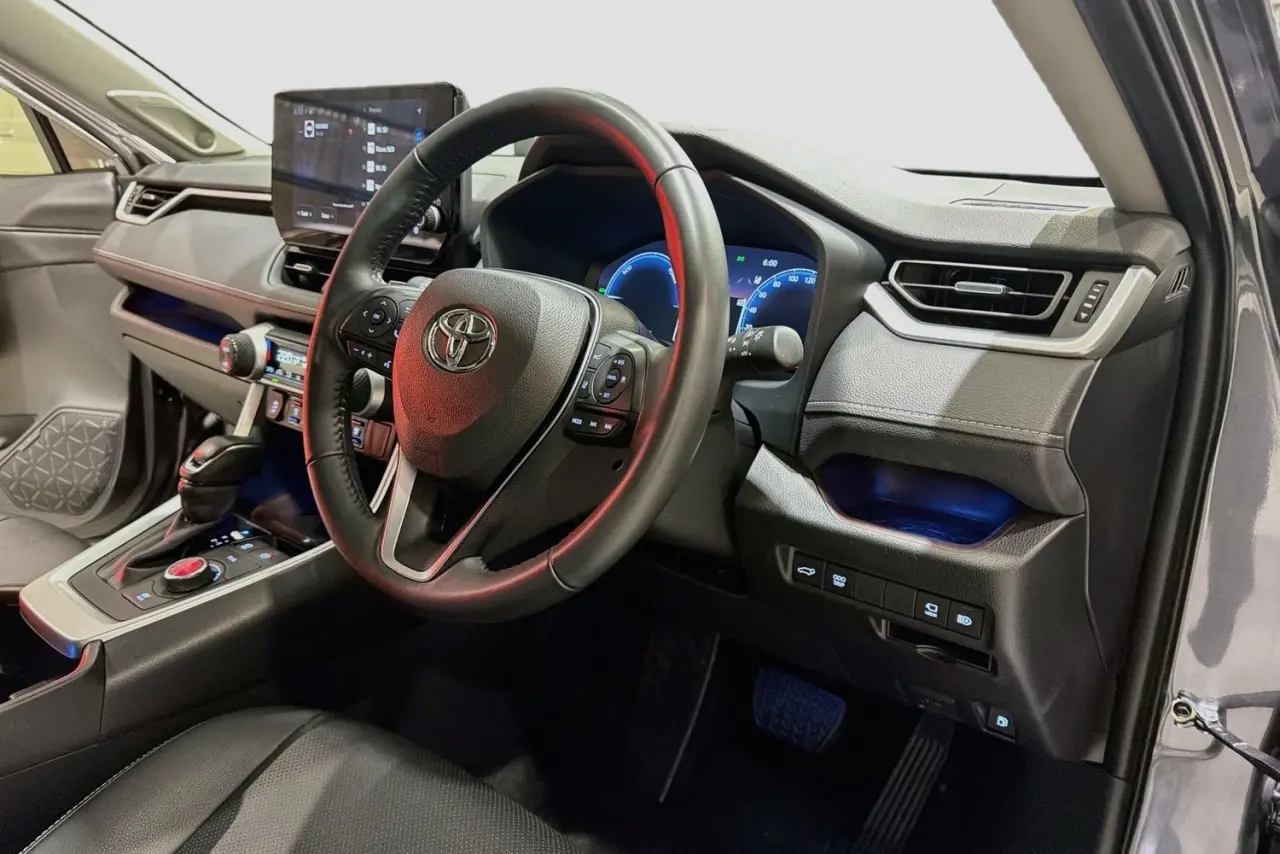 2024 Toyota RAV4 Gallery Image 23