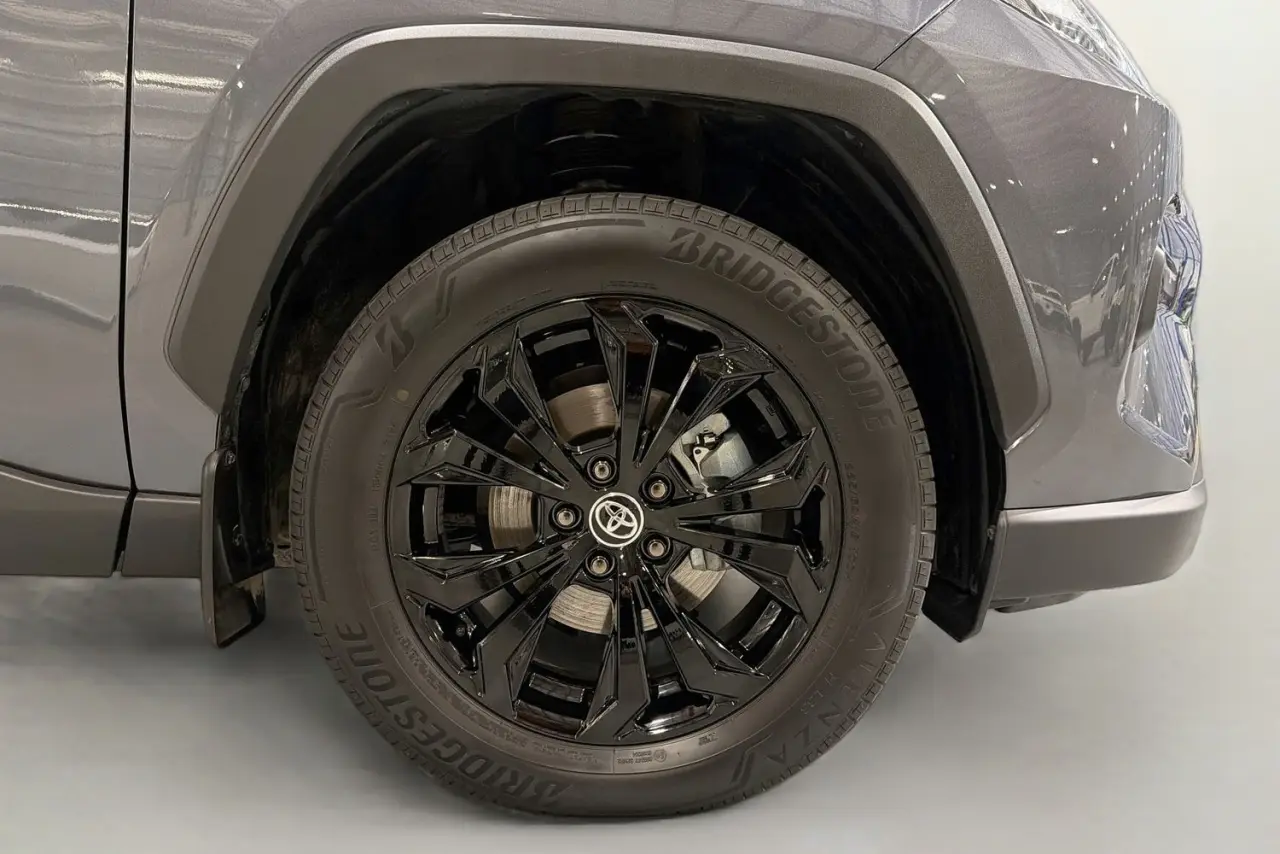 2024 Toyota RAV4 Gallery Image 28