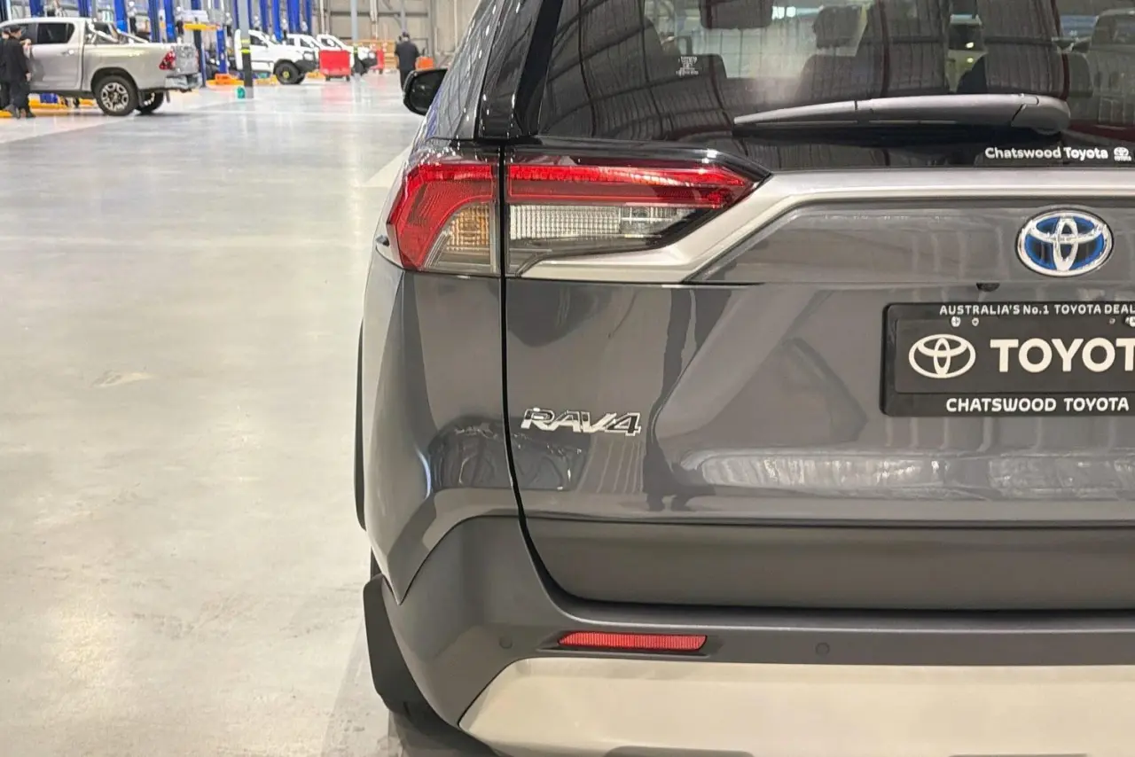 2024 Toyota RAV4 Gallery Image 8