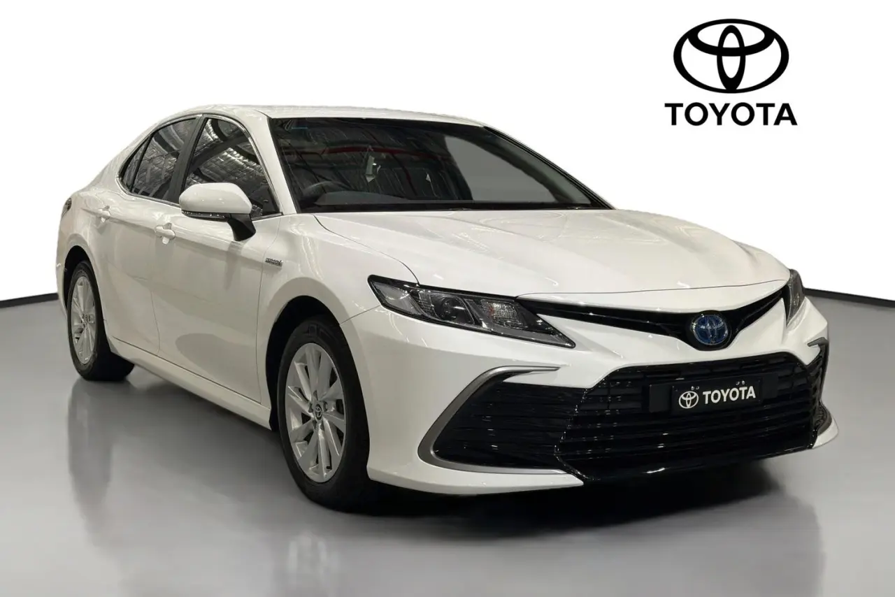 2024 Toyota Camry Gallery Image 1