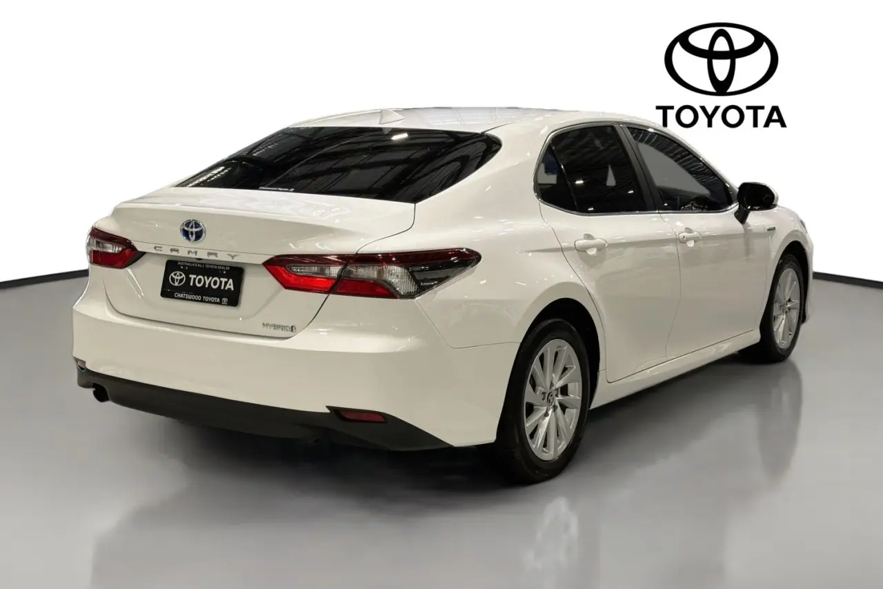 2024 Toyota Camry Gallery Image 10