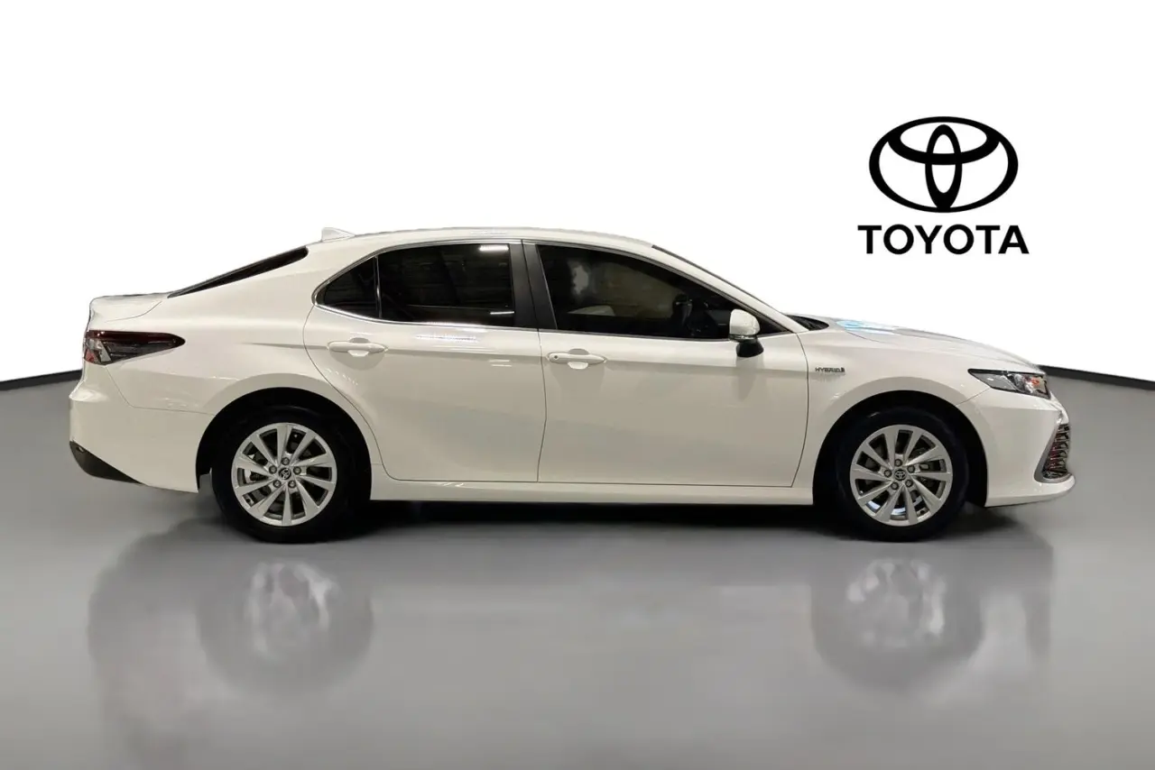 2024 Toyota Camry Gallery Image 11