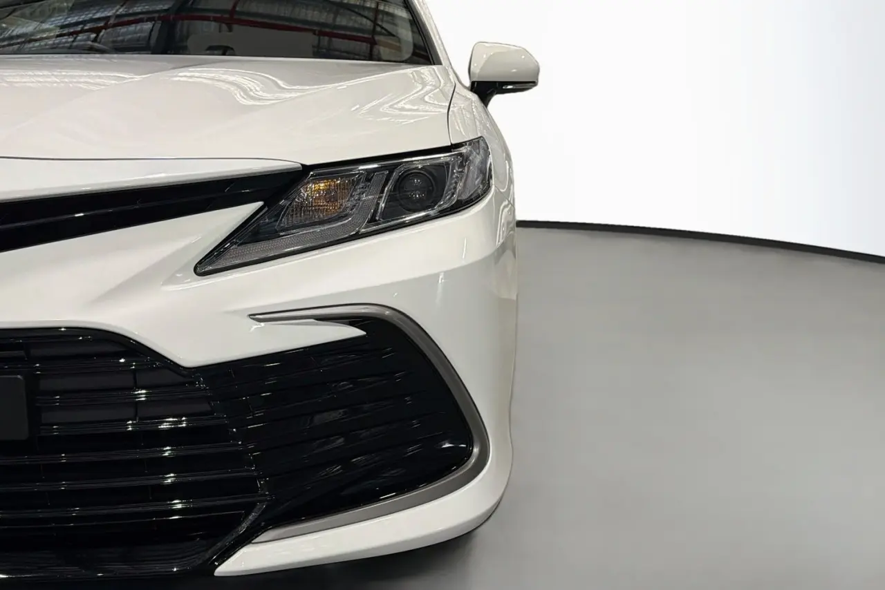 2024 Toyota Camry Gallery Image 3