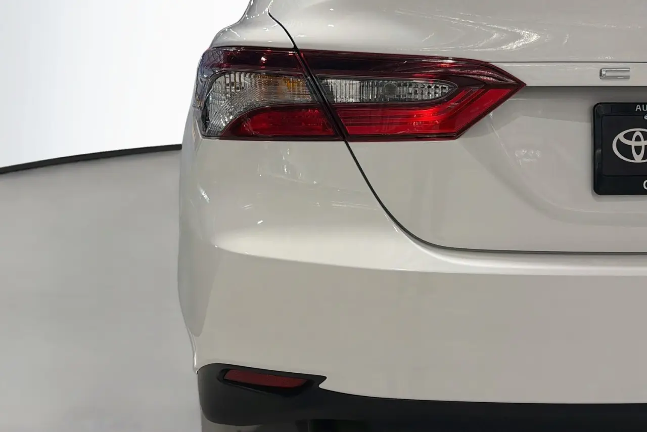 2024 Toyota Camry Gallery Image 8