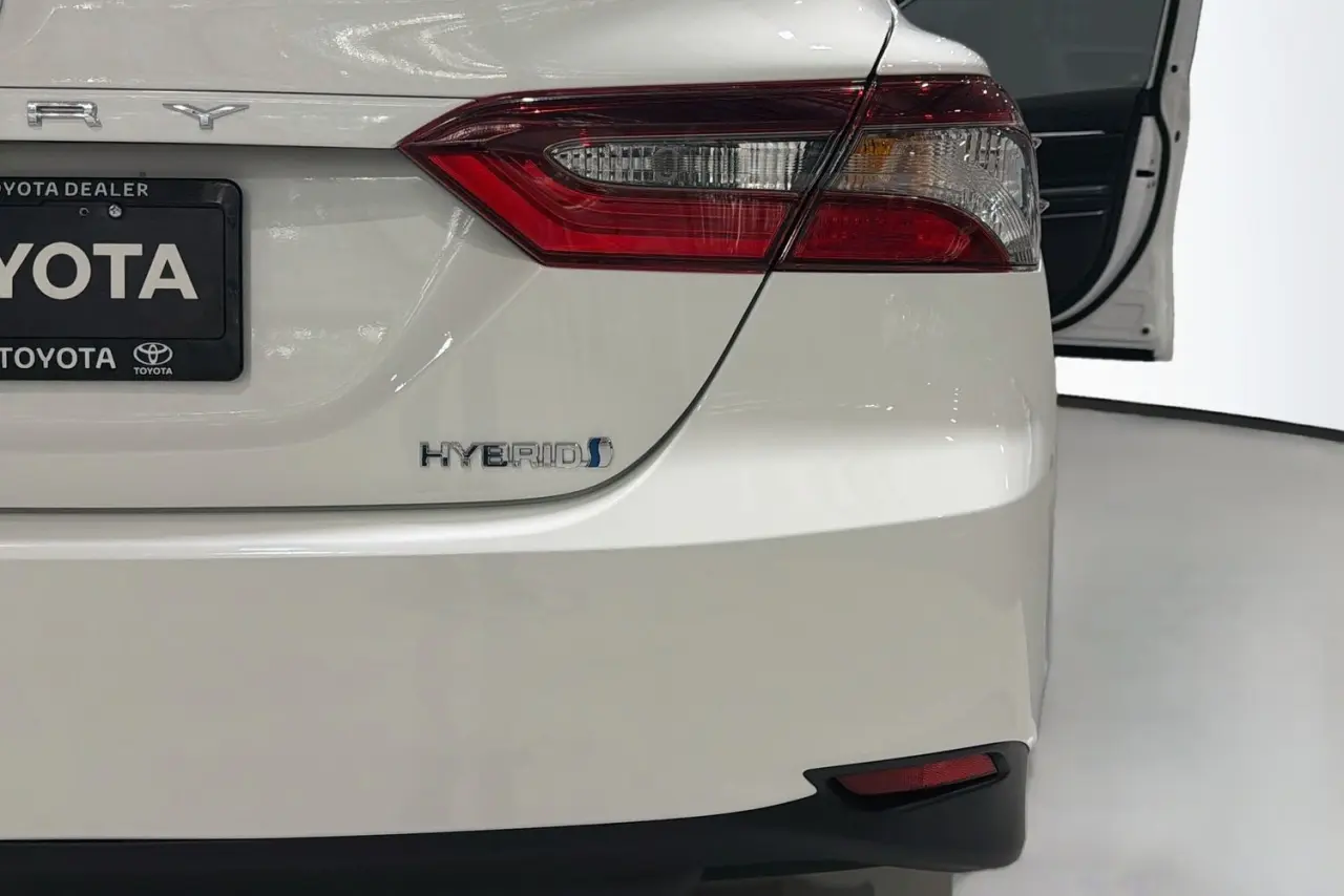 2024 Toyota Camry Gallery Image 9