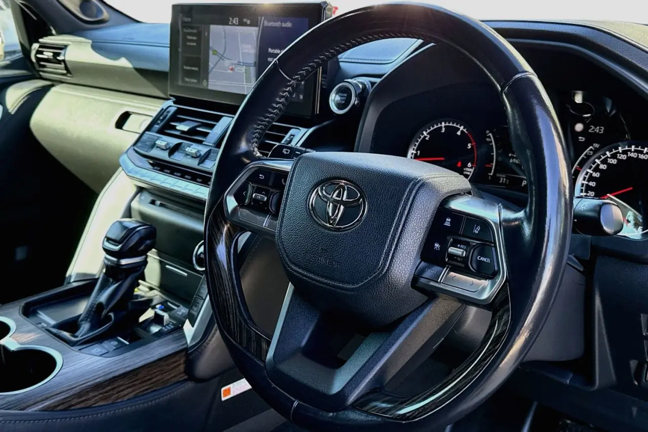2022 Toyota Landcruiser Gallery Image 14