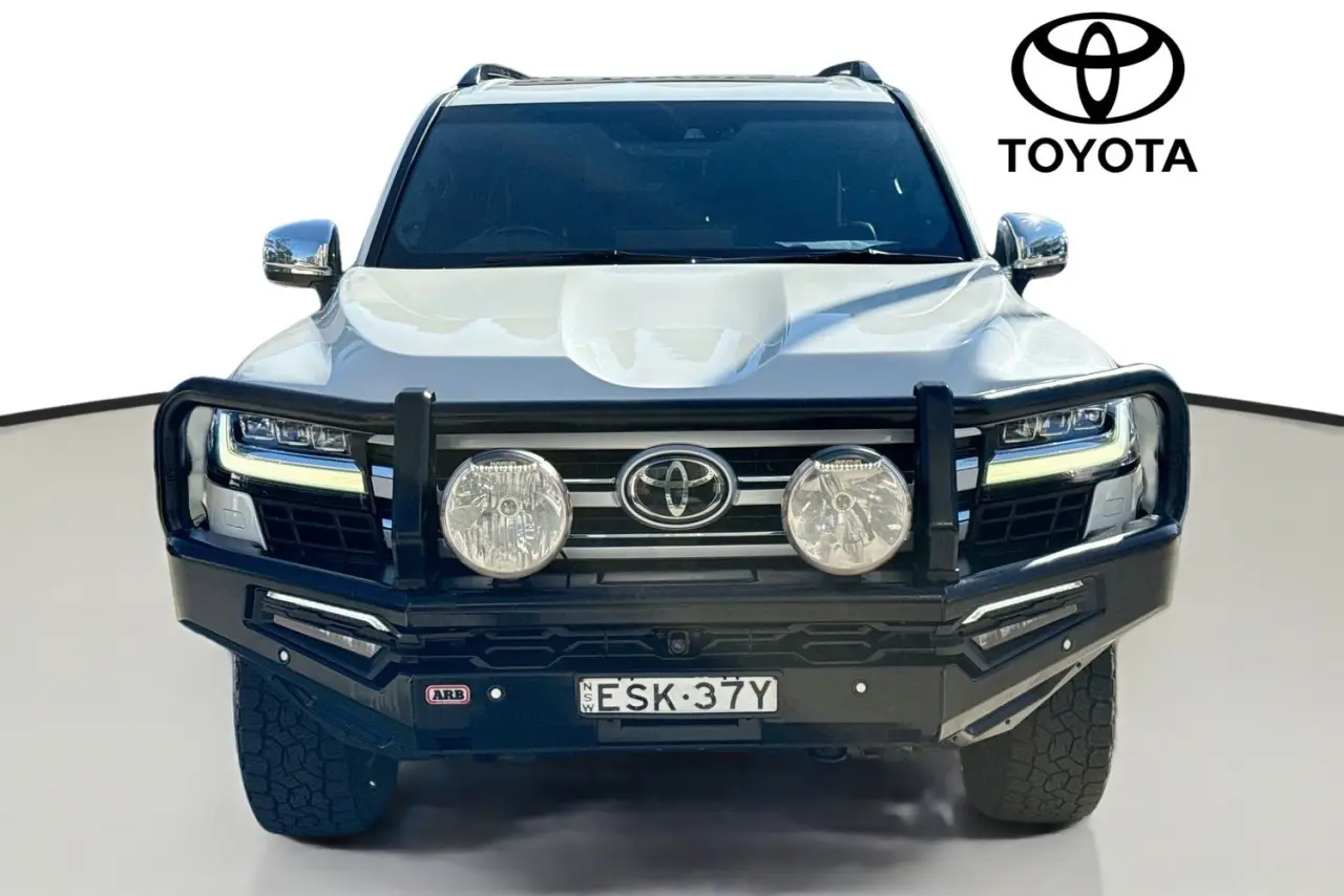 2022 Toyota Landcruiser Gallery Image 2