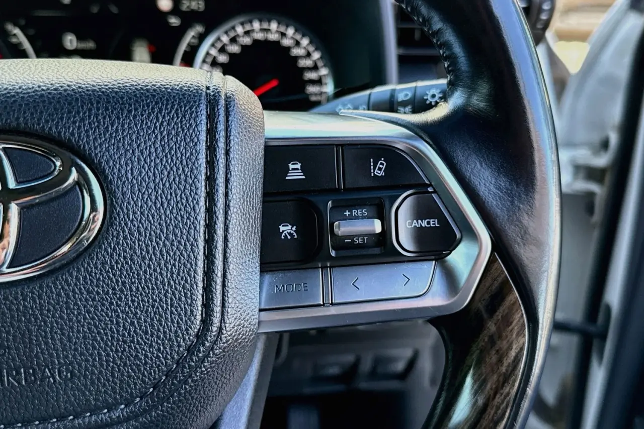 2022 Toyota Landcruiser Gallery Image 20