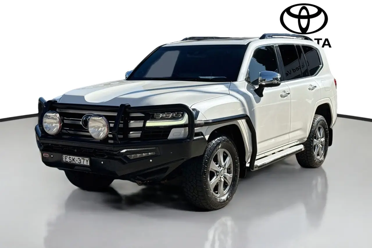 2022 Toyota Landcruiser Gallery Image 4