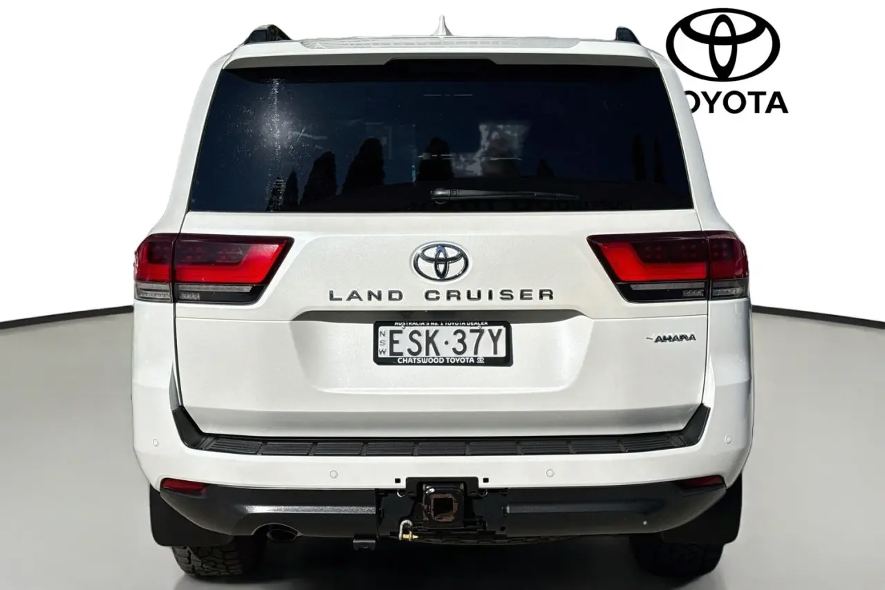 2022 Toyota Landcruiser Gallery Image 7