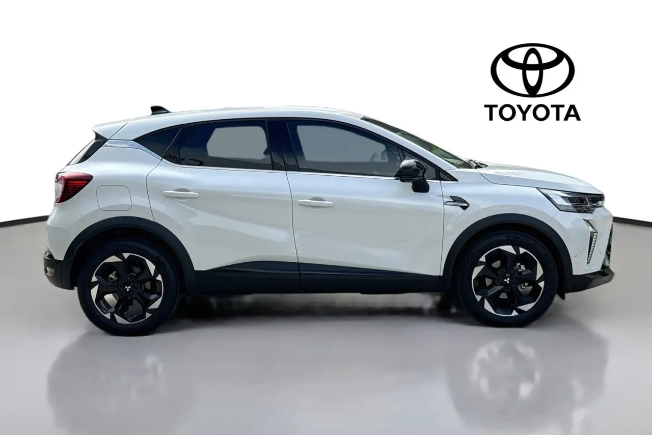 2025 Mitsubishi ASX Gallery Image 11