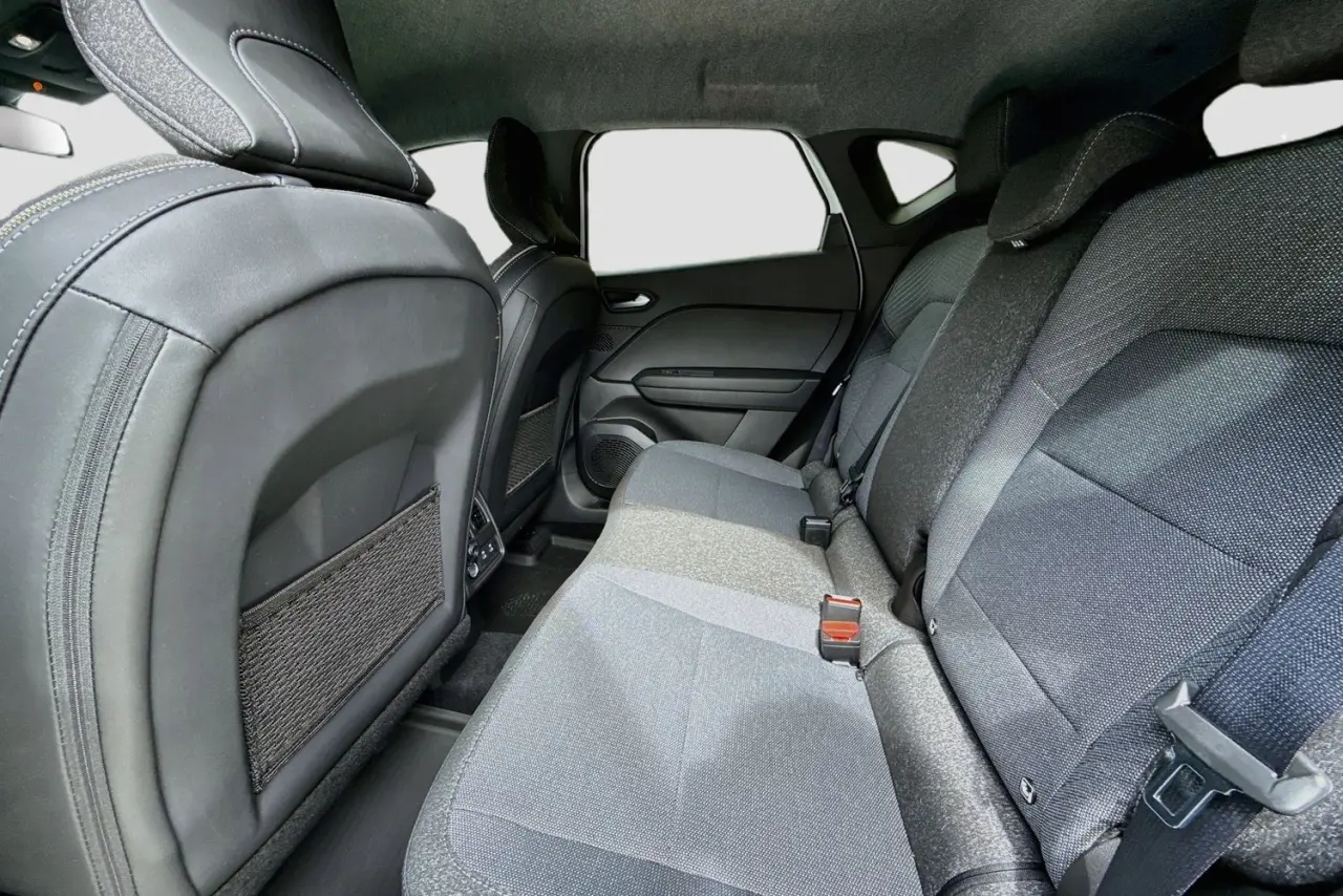 2025 Mitsubishi ASX Gallery Image 25