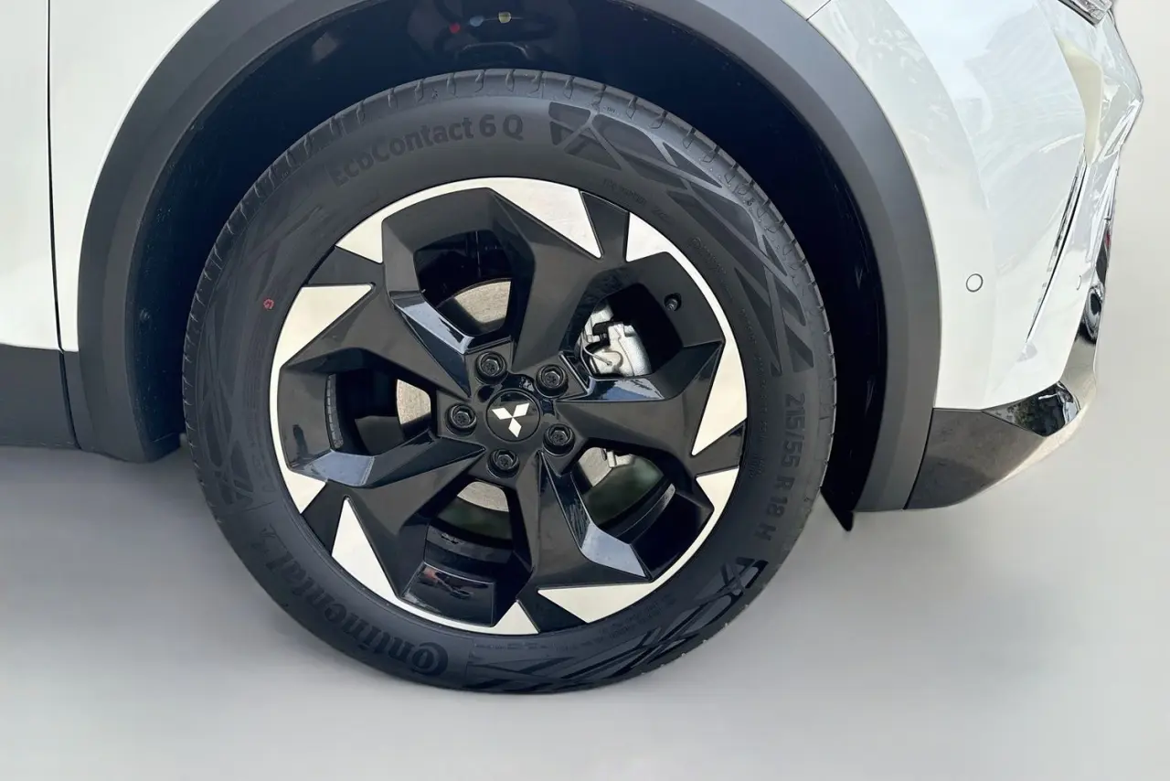 2025 Mitsubishi ASX Gallery Image 27