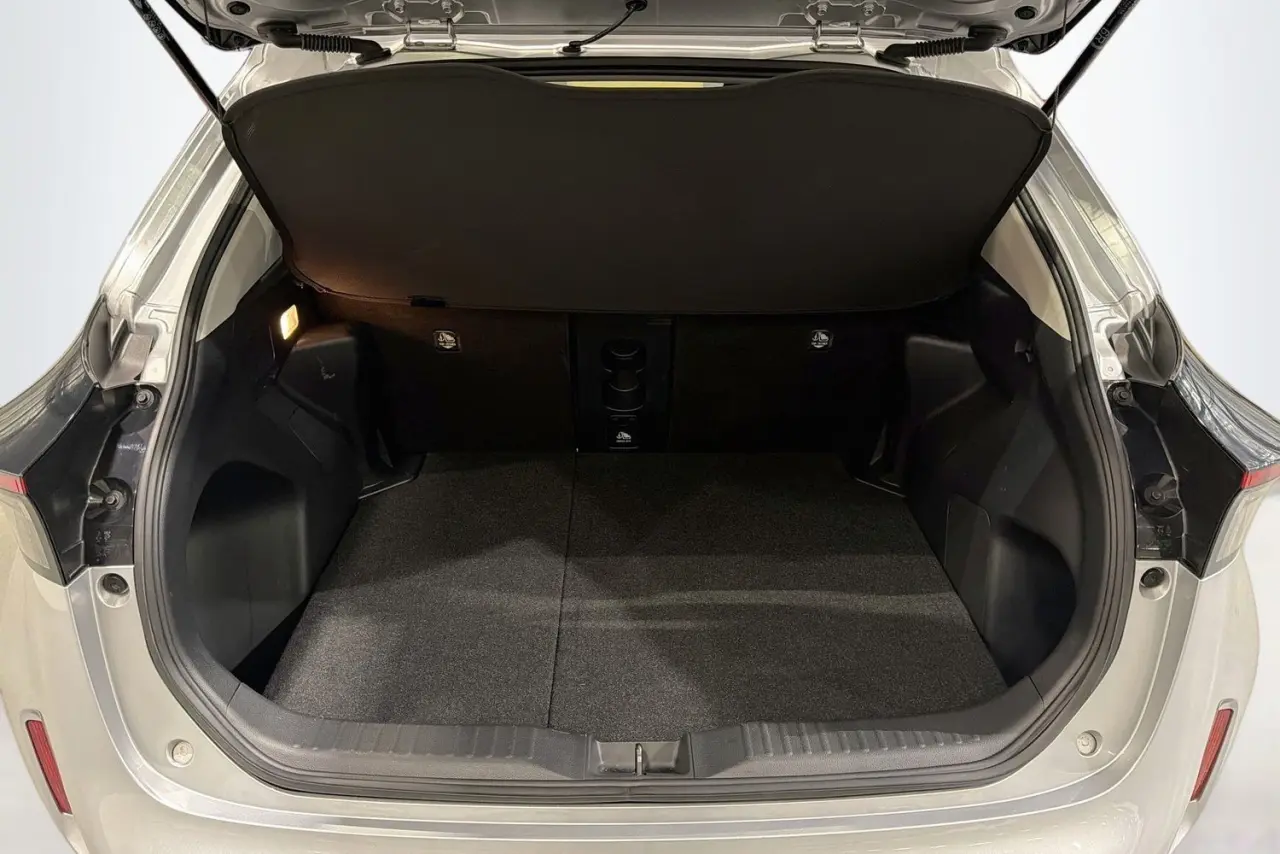 2023 Toyota Yaris Cross Gallery Image 27