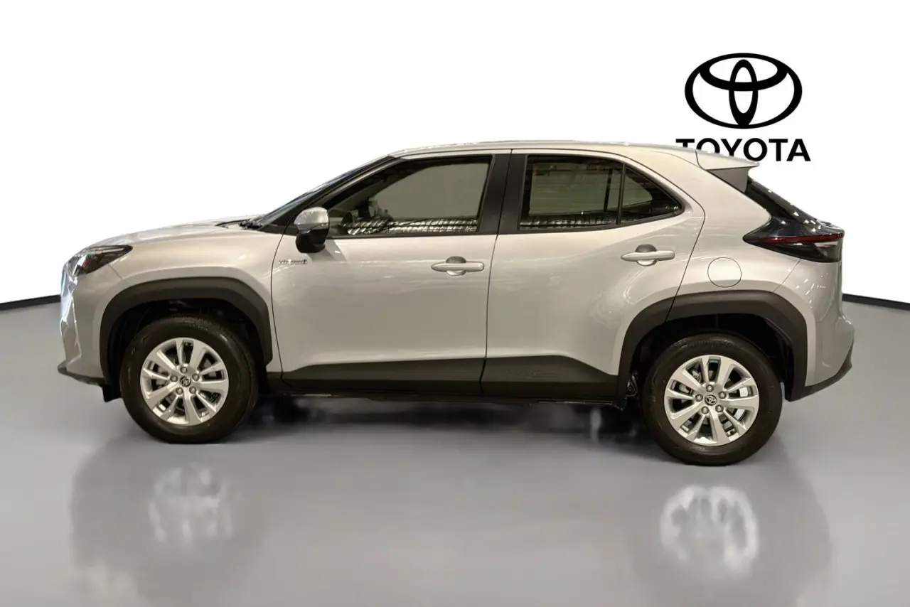 2023 Toyota Yaris Cross Gallery Image 5