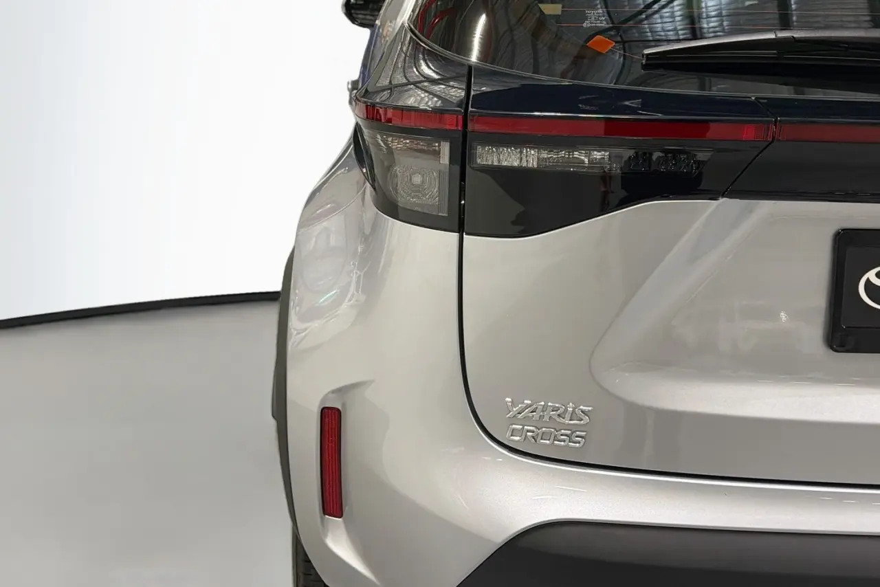 2023 Toyota Yaris Cross Gallery Image 8