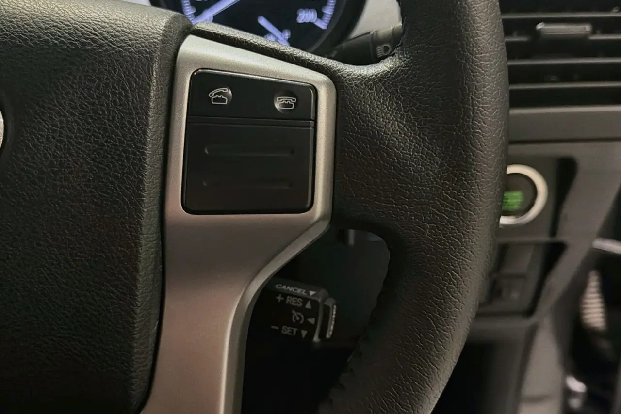 2017 Toyota Landcruiser Prado Gallery Image 20
