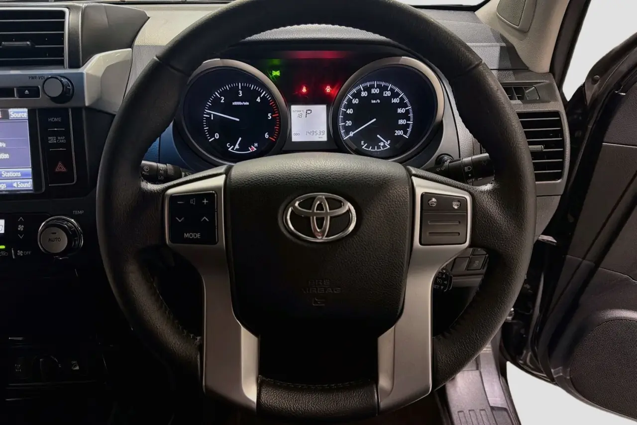 2017 Toyota Landcruiser Prado Gallery Image 21