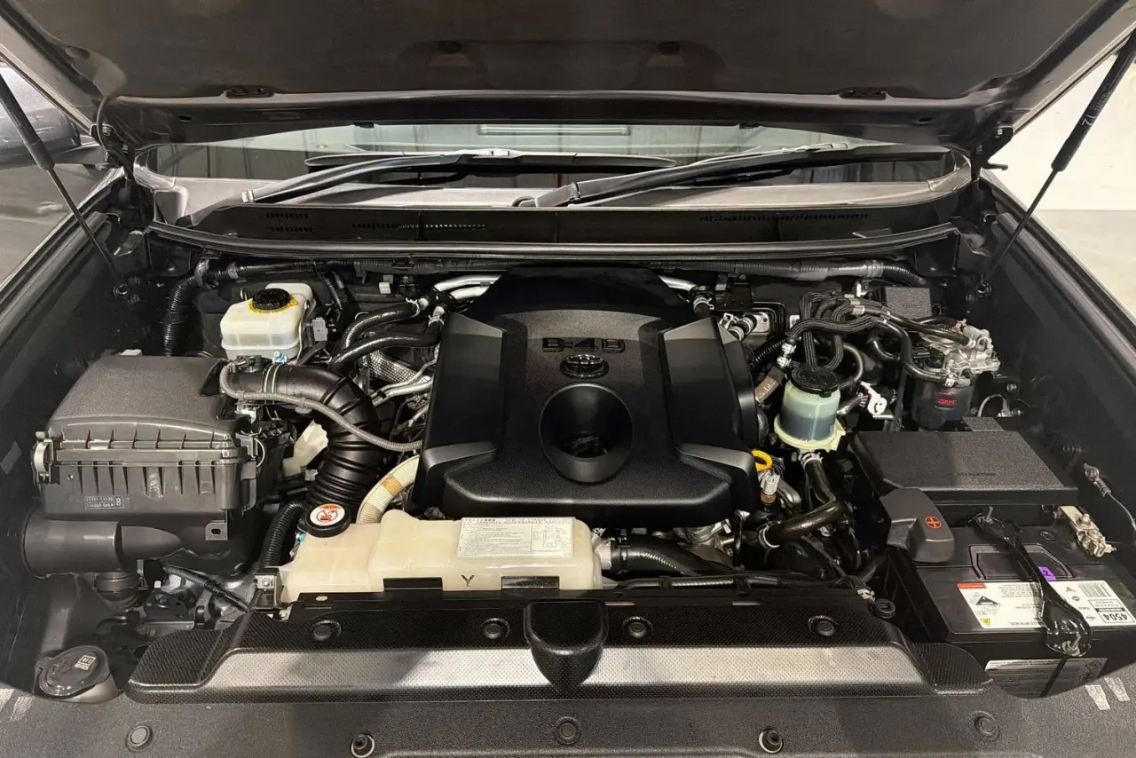 2017 Toyota Landcruiser Prado Gallery Image 29