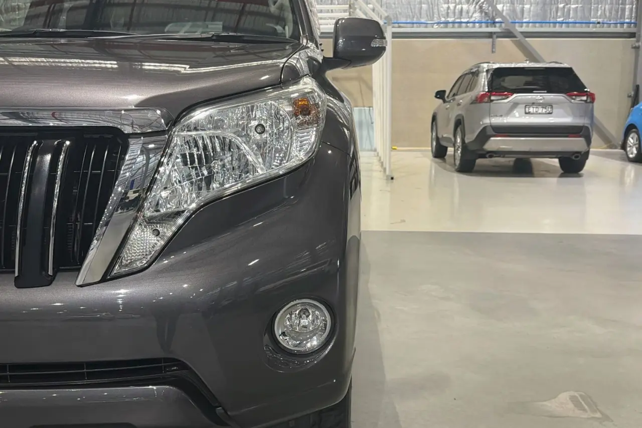 2017 Toyota Landcruiser Prado Gallery Image 3