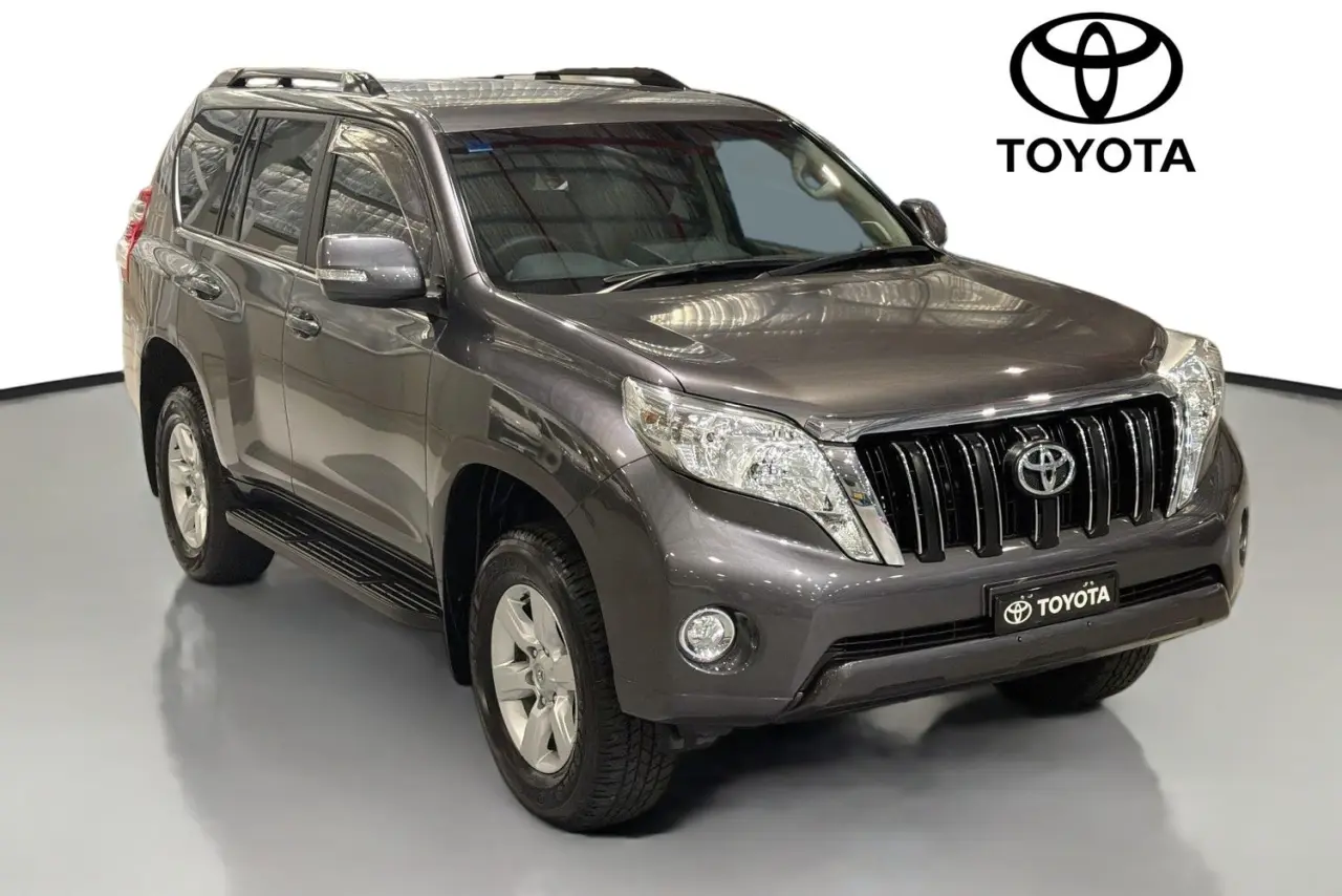 2017 Toyota Landcruiser Prado Gallery Image 30