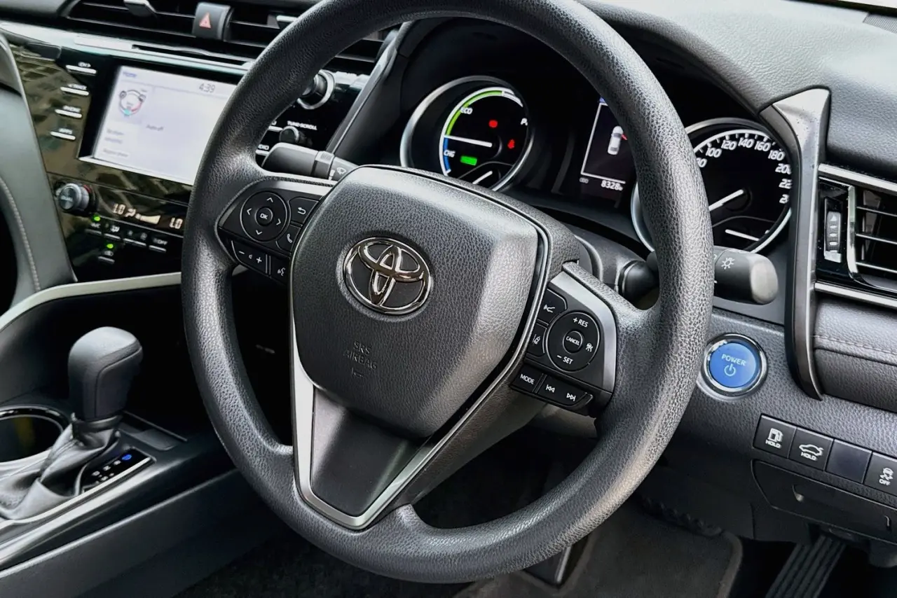 2020 Toyota Camry Gallery Image 13