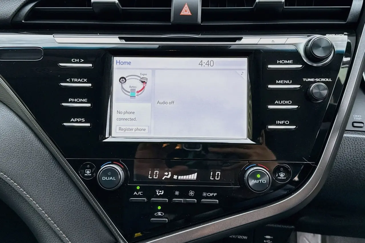 2020 Toyota Camry Gallery Image 14