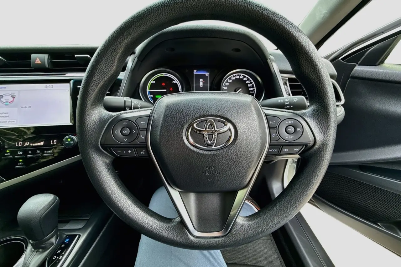 2020 Toyota Camry Gallery Image 19