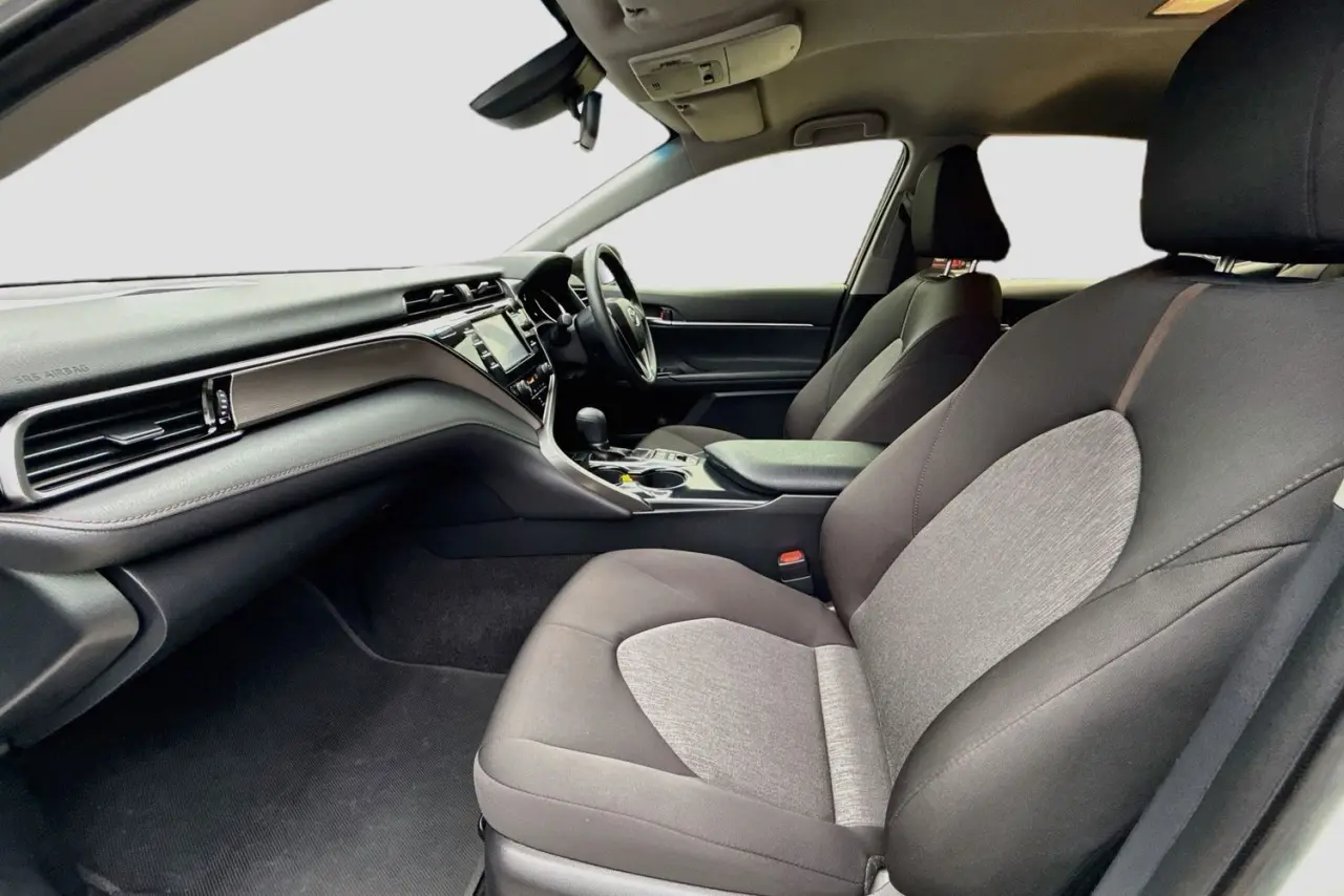 2020 Toyota Camry Gallery Image 23