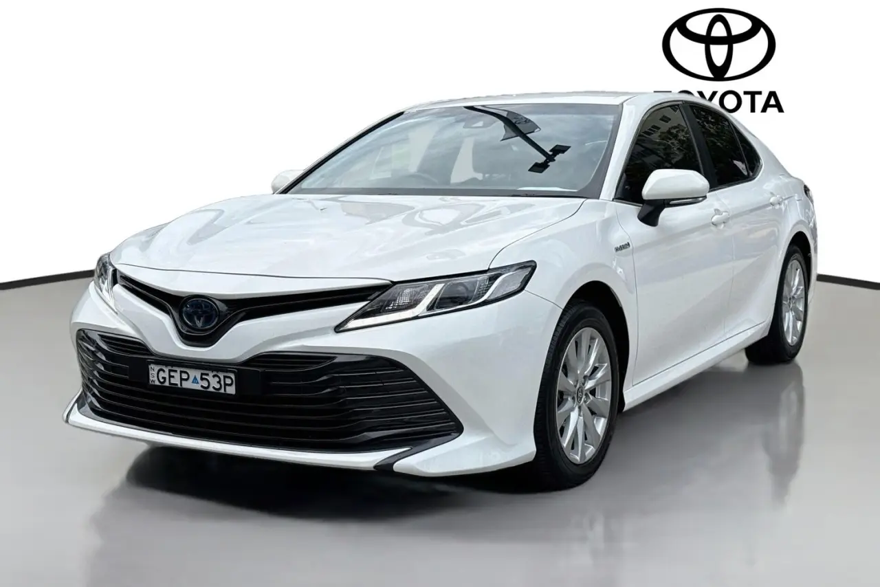 2020 Toyota Camry Gallery Image 4