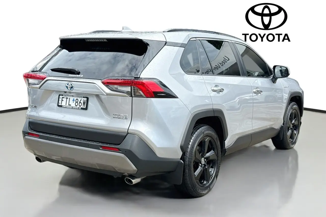 2021 Toyota RAV4 Gallery Image 10