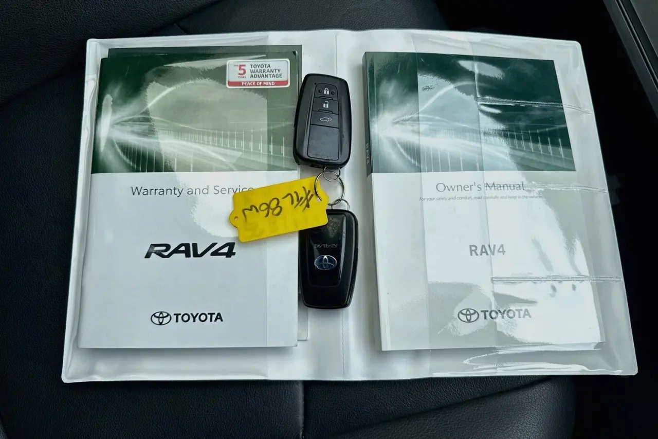 2021 Toyota RAV4 Gallery Image 30