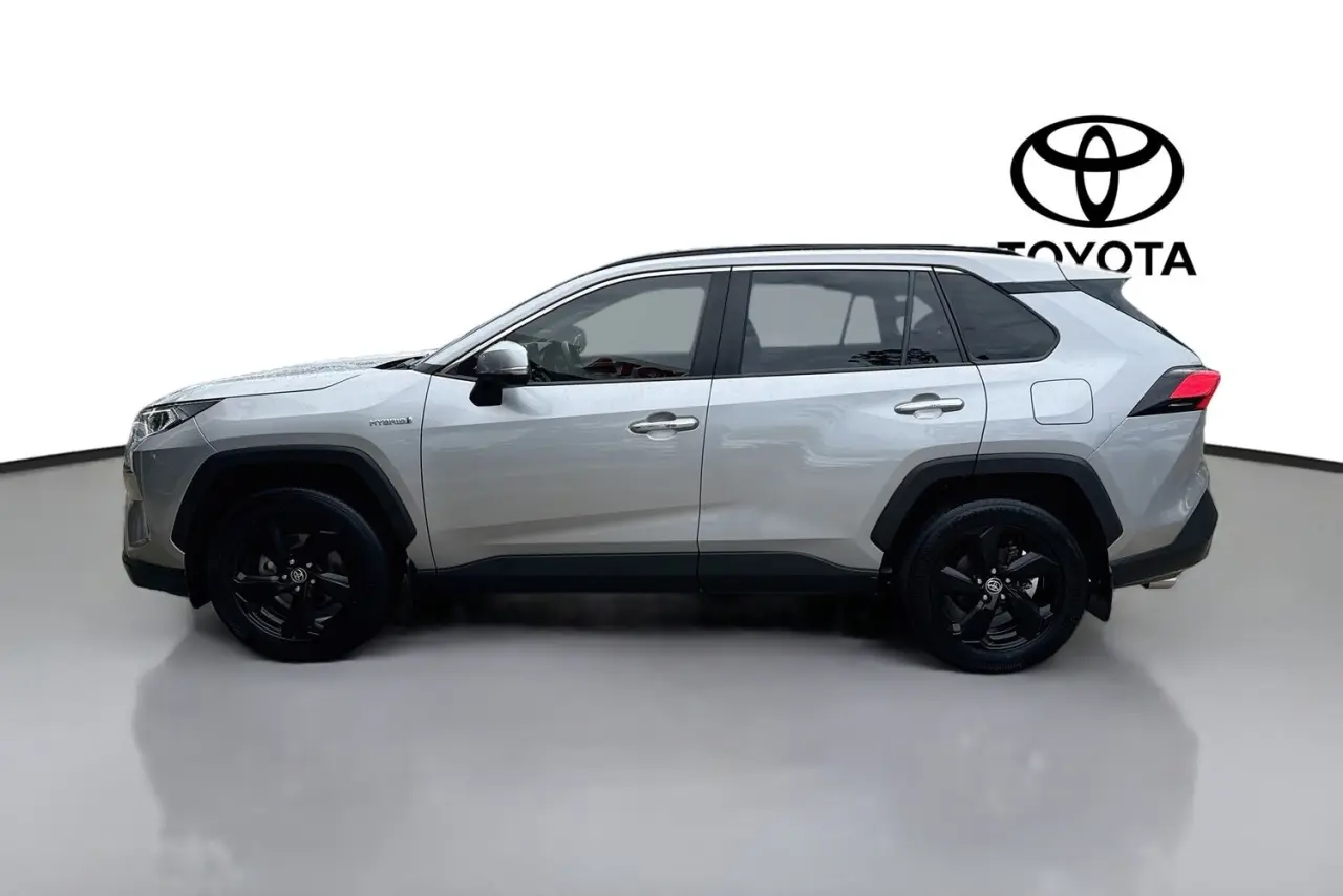 2021 Toyota RAV4 Gallery Image 5
