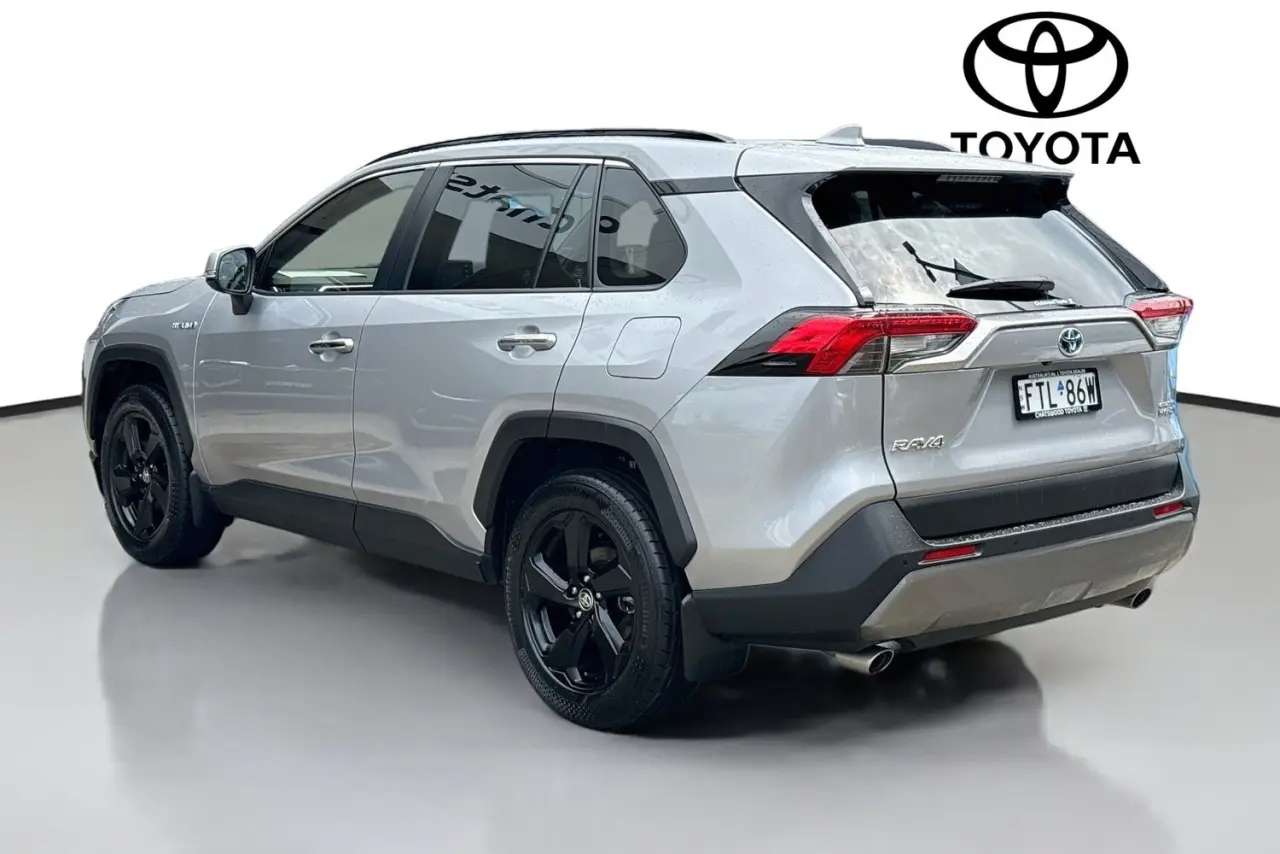 2021 Toyota RAV4 Gallery Image 6