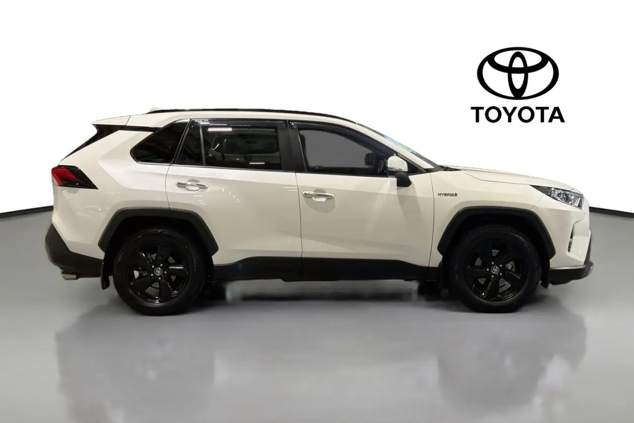 2021 Toyota RAV4 Gallery Image 11