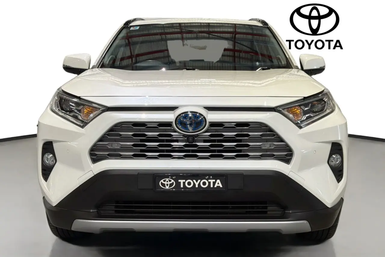 2021 Toyota RAV4 Gallery Image 2