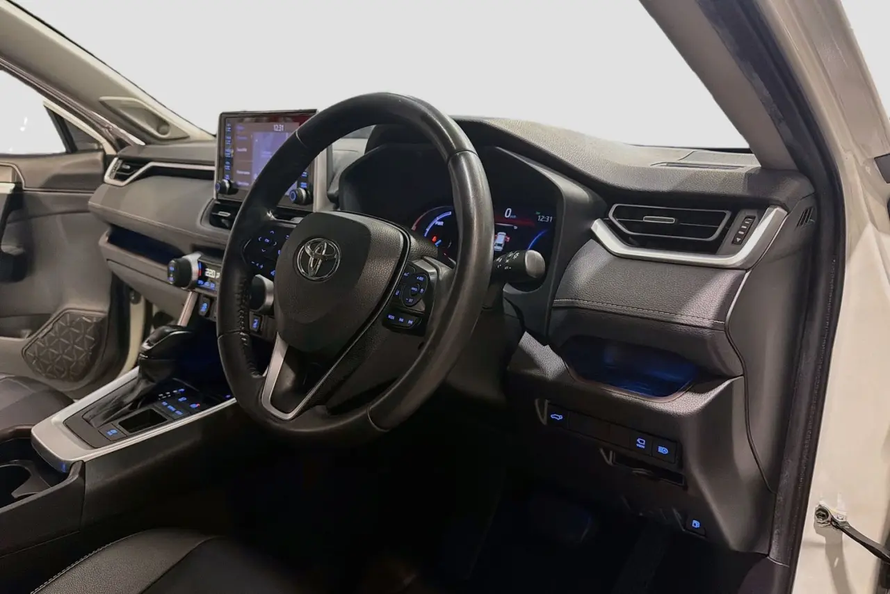 2021 Toyota RAV4 Gallery Image 23