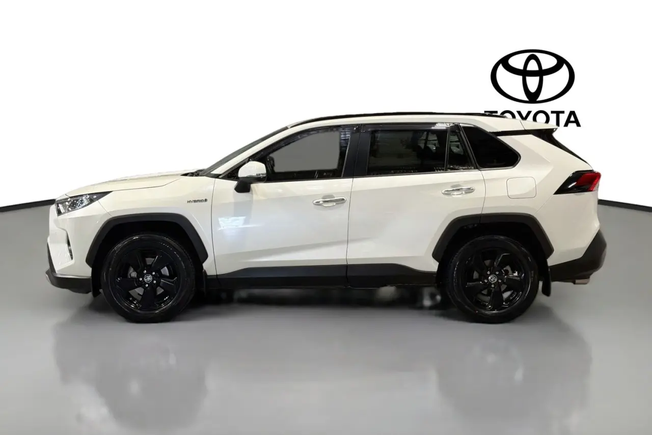 2021 Toyota RAV4 Gallery Image 5