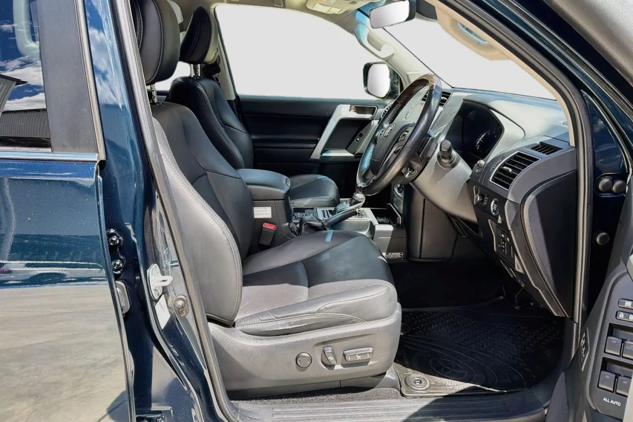 2021 Toyota Landcruiser Prado Gallery Image 13