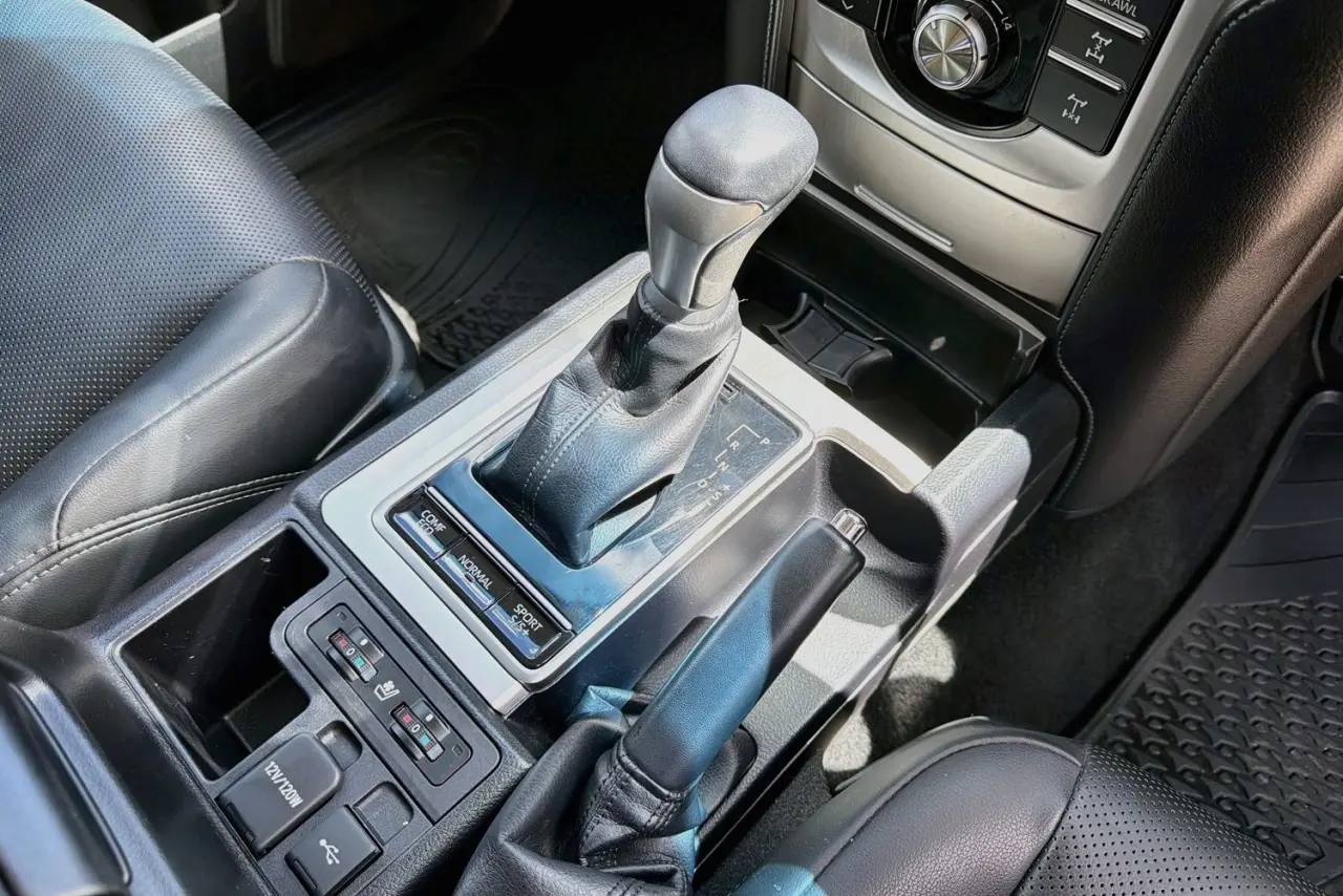 2021 Toyota Landcruiser Prado Gallery Image 18