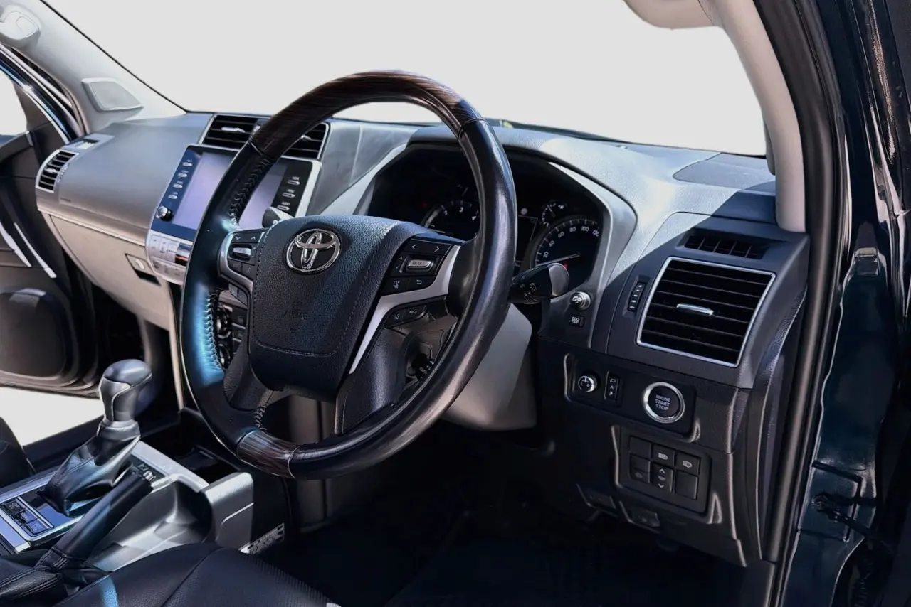 2021 Toyota Landcruiser Prado Gallery Image 23