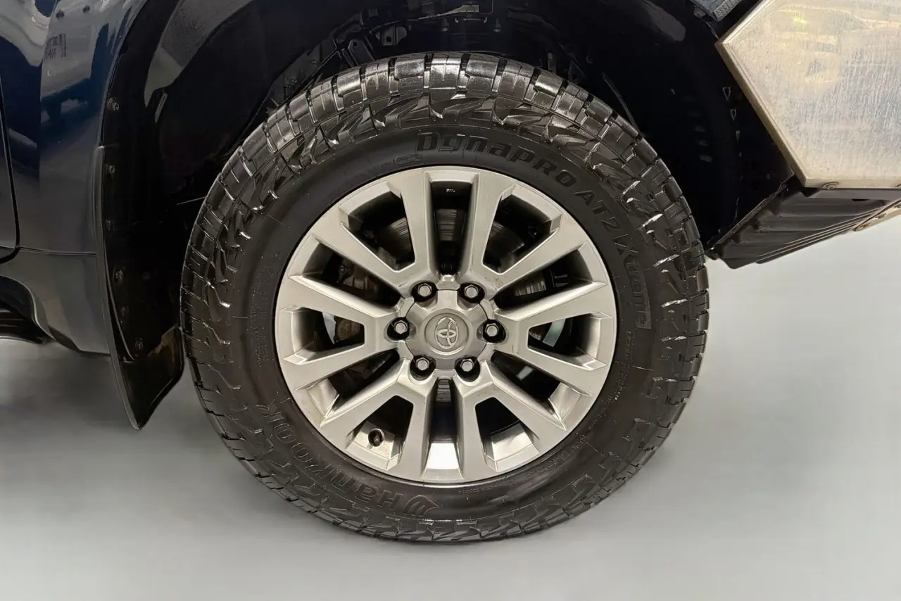 2021 Toyota Landcruiser Prado Gallery Image 28