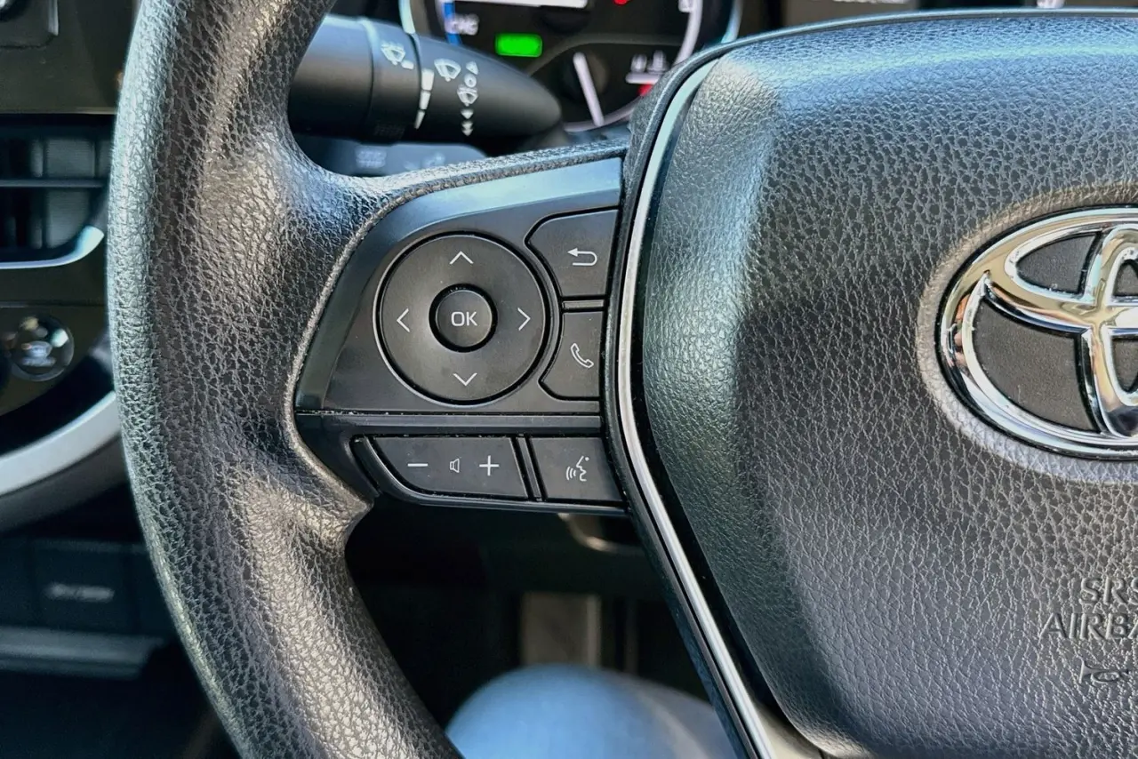 2023 Toyota Camry Gallery Image 17